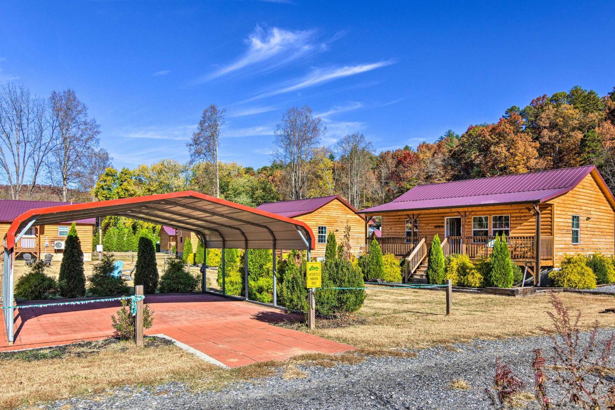 Cozy Smoky Mountain Cabin By Tuckasegee River! Bryson City Eksteriør billede