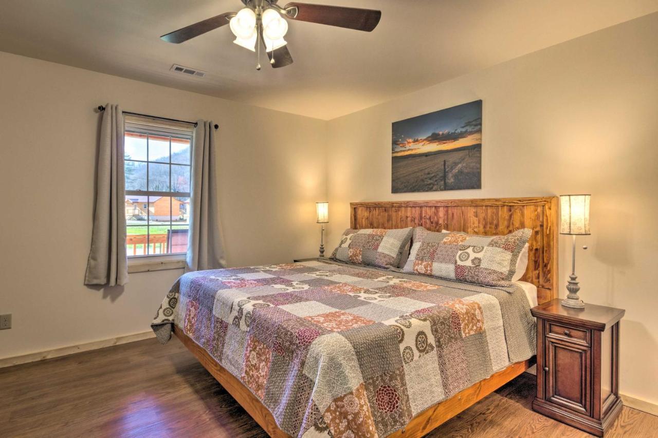 Cozy Smoky Mountain Cabin By Tuckasegee River! Bryson City Eksteriør billede